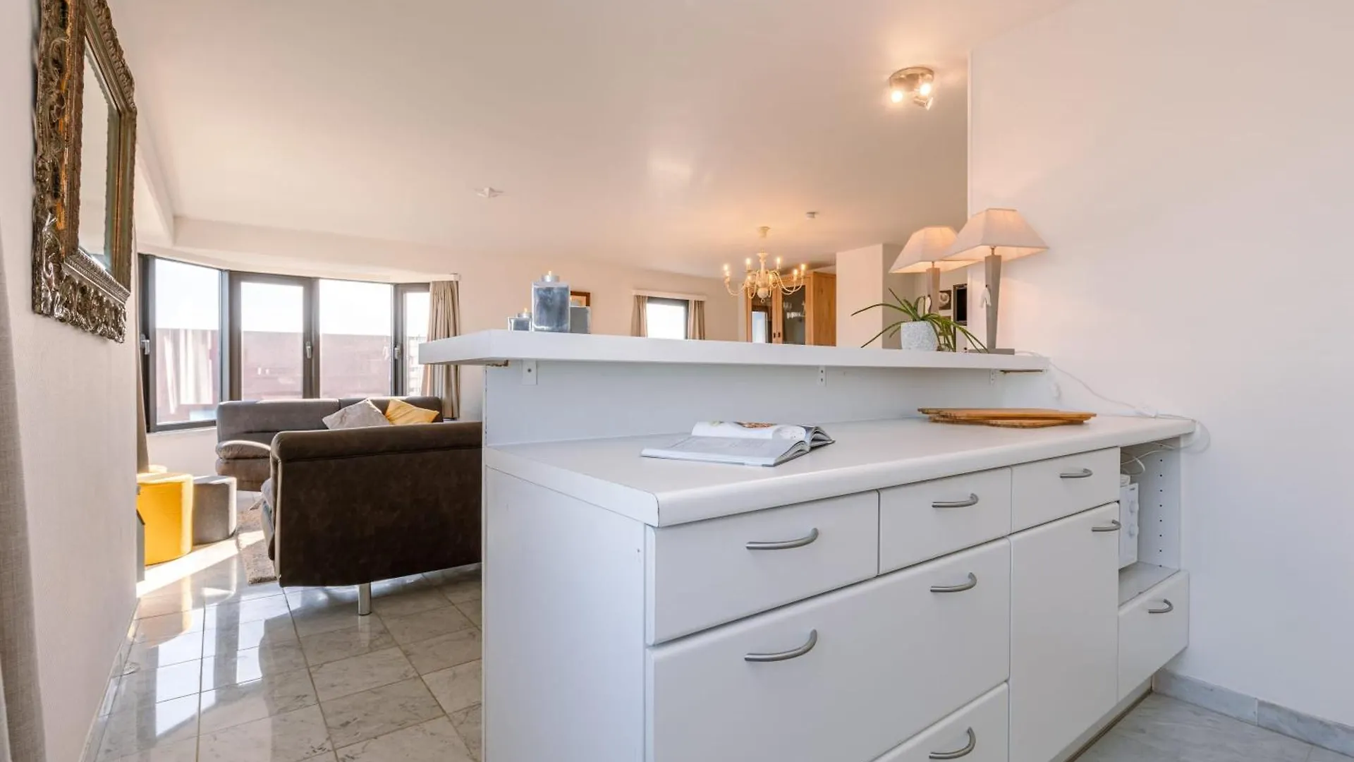 Huswell - Spacious & Modern Sea View Apartment With Garage Ostend Belgium