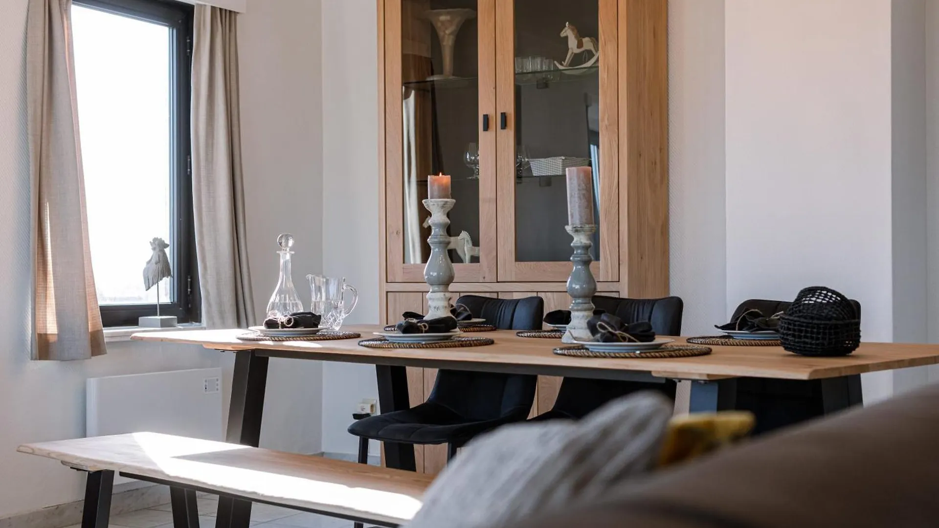 Huswell - Spacious & Modern Sea View Apartment With Garage Ostende